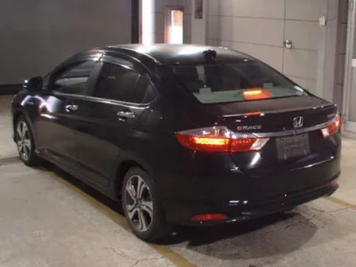 Honda GRACE  с аукциона в Японии