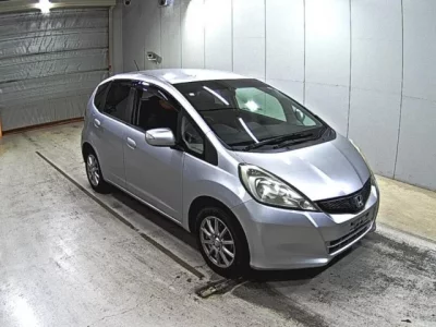 Honda FIT  с аукциона в Японии