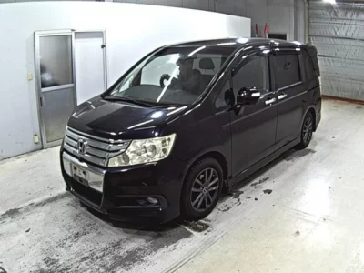 Honda STEP WAGON  с аукциона в Японии