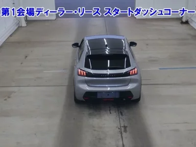 Peugeot 208  с аукциона в Японии