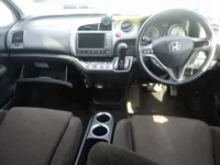 Honda STREAM лот № 9122 оценка 3.5  с аукциона в Японии 2