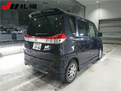 Mitsubishi DELICA D2  с аукциона в Японии
