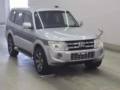Mitsubishi PAJERO  с аукциона в Японии