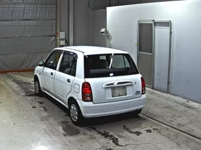Daihatsu MIRA  с аукциона в Японии