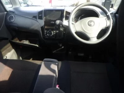 Nissan ROOX  с аукциона в Японии