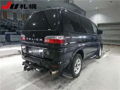 Mitsubishi DELICA
