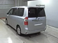 Toyota NOAH лот № 9272 оценка R  с аукциона в Японии 1