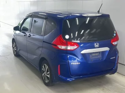 Honda FREED  с аукциона в Японии