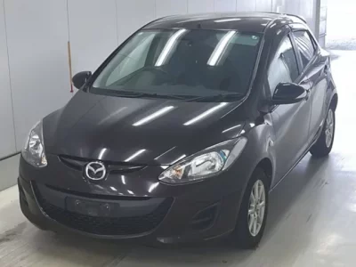 Mazda DEMIO  с аукциона в Японии