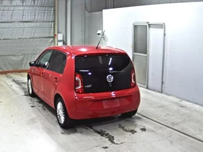 Volkswagen UP  с аукциона в Японии