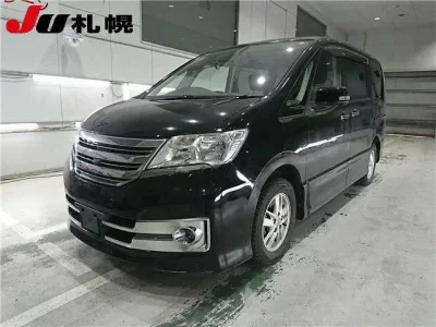 Nissan SERENA  с аукциона в Японии