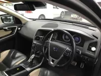 Volvo XC60 лот № 25077 оценка 3.5  с аукциона в Японии 2