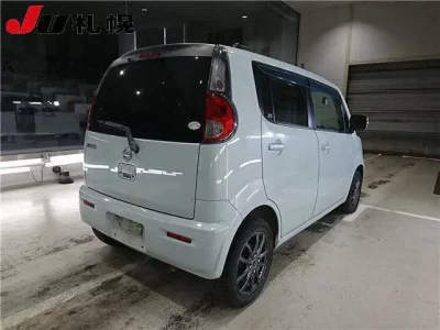 Nissan MOCO  с аукциона в Японии