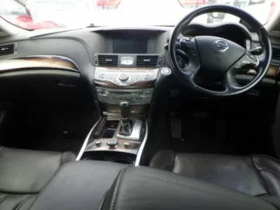 Nissan FUGA  с аукциона в Японии