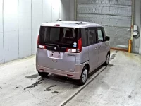 Suzuki SPACIA лот № 9352 оценка 3.5  с аукциона в Японии 4