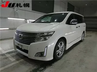 Nissan ELGRAND  с аукциона в Японии