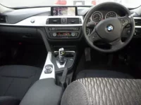 BMW 3-Series лот № 9358 оценка 3.5  с аукциона в Японии 2