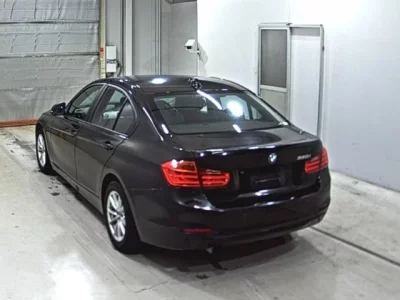 BMW 3-Series  с аукциона в Японии