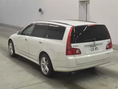 Nissan STAGEA