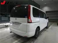 Nissan SERENA лот № 273 оценка R  с аукциона в Японии 1