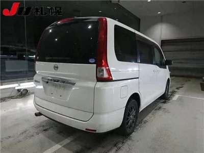 Nissan SERENA  с аукциона в Японии