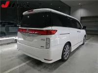 Nissan ELGRAND лот № 272 оценка R  с аукциона в Японии 1