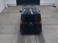 Toyota NOAH лот № 5501 оценка 3.5  с аукциона в Японии 2