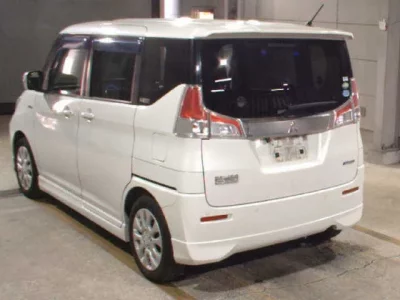 Mitsubishi DELICA D2  с аукциона в Японии
