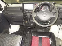 Daihatsu HIJET VAN лот № 8334 оценка 3  с аукциона в Японии 2