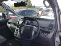 Toyota NOAH лот № 25109 оценка R  с аукциона в Японии 2