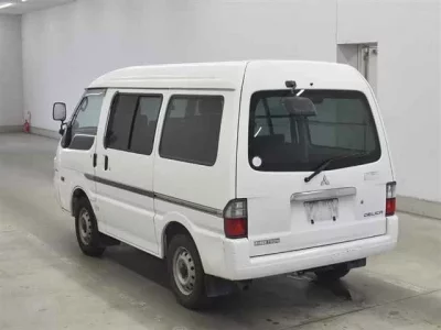 Mitsubishi DELICA
