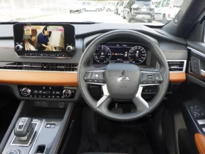 Mitsubishi OUTLANDER PHEV