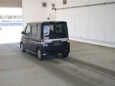 Daihatsu TANTO  с аукциона в Японии