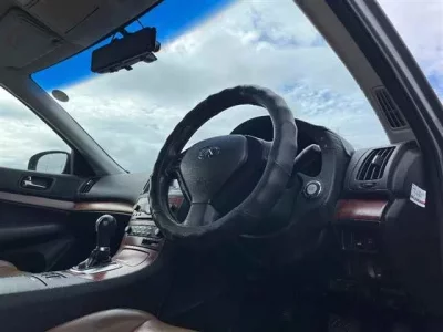 Nissan SKYLINE  с аукциона в Японии