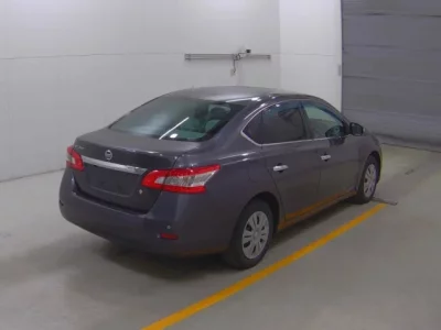 Nissan SYLPHY  с аукциона в Японии