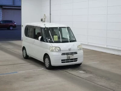 Daihatsu TANTO  с аукциона в Японии