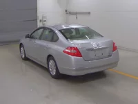 Nissan TEANA лот № 7012 оценка R  с аукциона в Японии 1