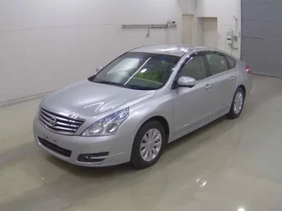 Nissan TEANA  с аукциона в Японии
