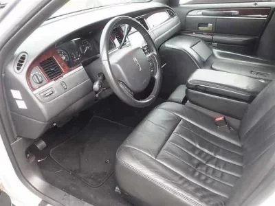 Ford LINCOLN TOWNCAR