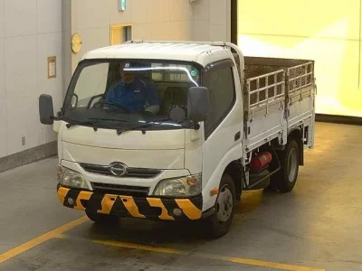 Hino DUTRO  с аукциона в Японии