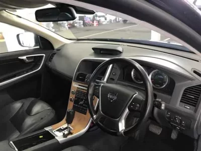 Volvo XC60  с аукциона в Японии