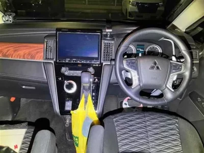 Mitsubishi DELICA D5