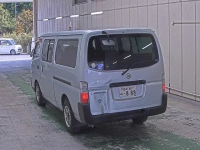 Nissan CARAVAN  с аукциона в Японии