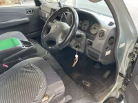 Nissan CARAVAN лот № 2049 оценка RA  с аукциона в Японии 3