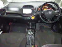 Honda FIT лот № 35 оценка 3  с аукциона в Японии 2