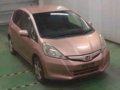 Honda FIT  с аукциона в Японии