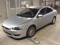 Mitsubishi GALANT FORTIS лот № 8444 оценка R  с аукциона в Японии 3