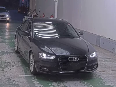 Audi A4  с аукциона в Японии
