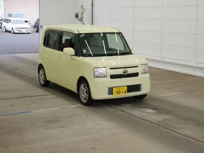 Toyota PIXIS SPACE  с аукциона в Японии