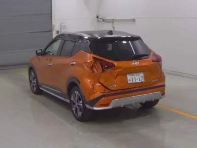 Nissan KIX  с аукциона в Японии